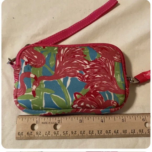 Lilly Pulitzer zip around padded wallet flamingo print - Picture 5 of 6